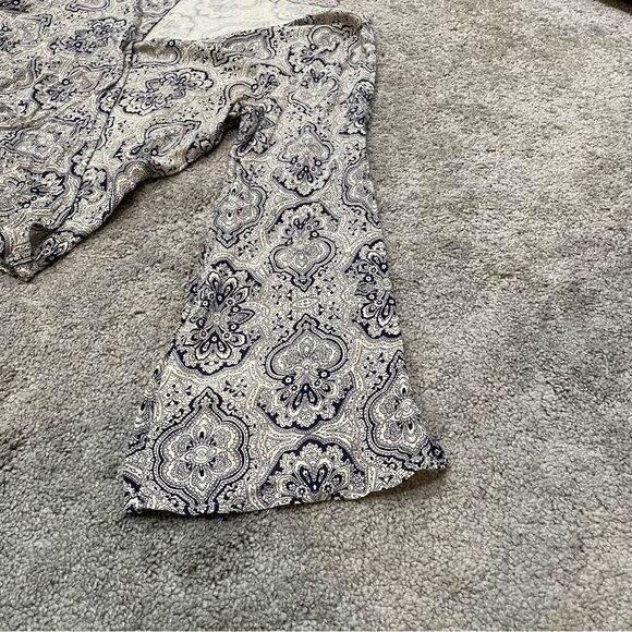 Altar’d State Blue and Tan Patterned Bell Sleeve Cross Over Blouse Size M - Picture 9 of 15